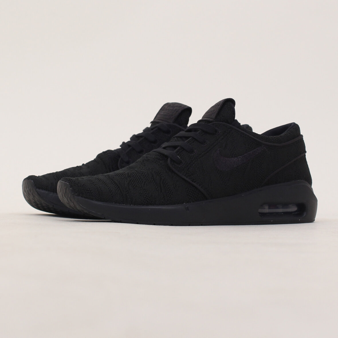 Nike sb air max janoski 2 black on sale