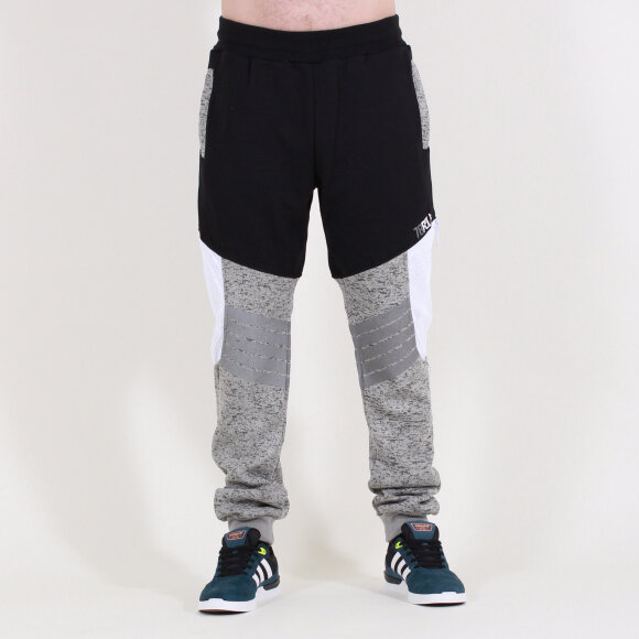 Pelle Pelle - Blockbuster Jogger | Black